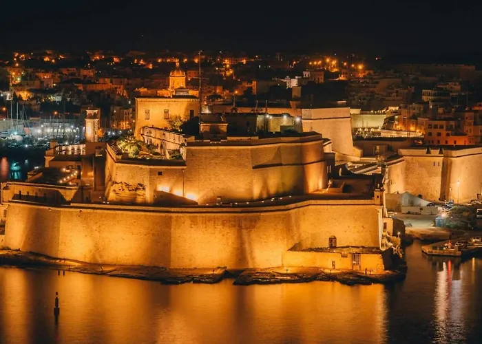 Traditional Maltese In The Three Cities - 500m Away From Valletta Ferry Apartment